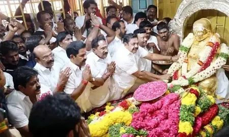 Why is Palaniswami Demanding Bharat Ratna for Muthuramalinga Thevar?