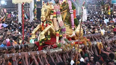 What Happened During Lord Kallalagar’s Vaigai River Entry in Madurai?