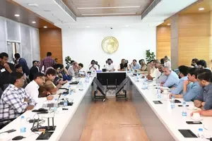 Tollywood delegation meets Telangana CM amid stampede row (Lead)
