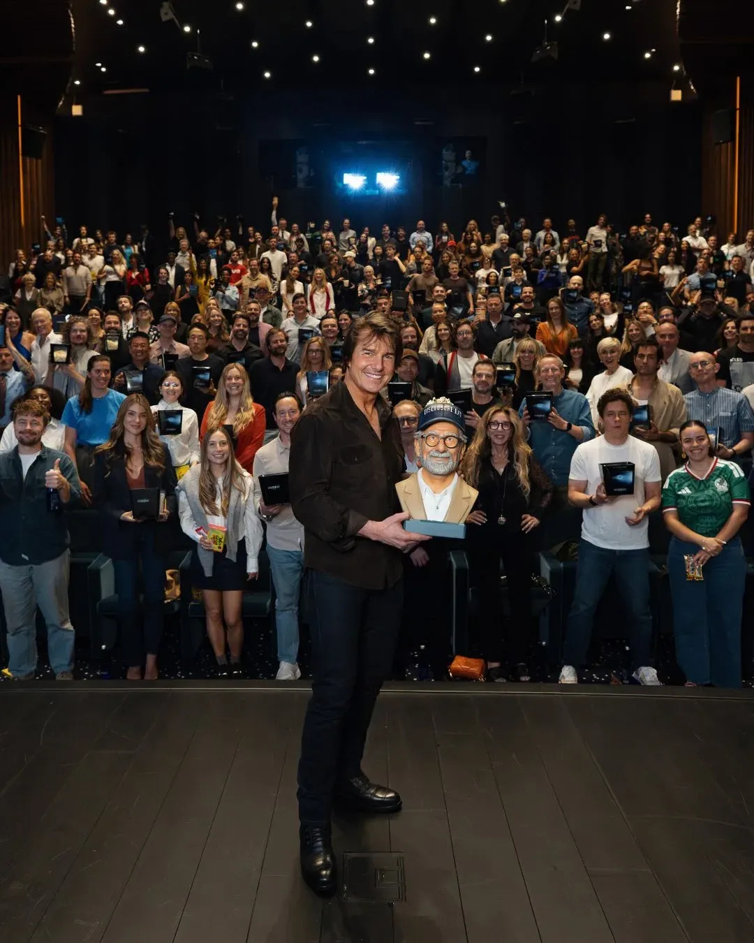 Tom Cruise praises Spielberg, hails Emily Blunt's 'Disclosure Day'