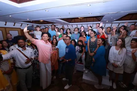 How Do Tourists Engage with Kerala's Onam Festivities?