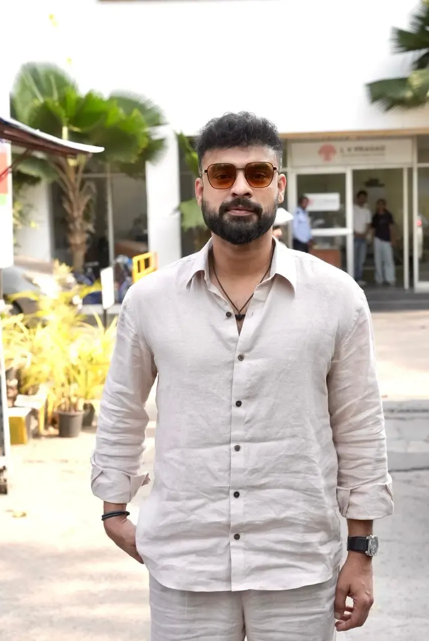 Tovino Thomas Discusses the Impact of Conflict on 'Pallichattambi' Release Plans