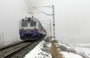 Train Operations Halted in Valley Due to New Snowfall