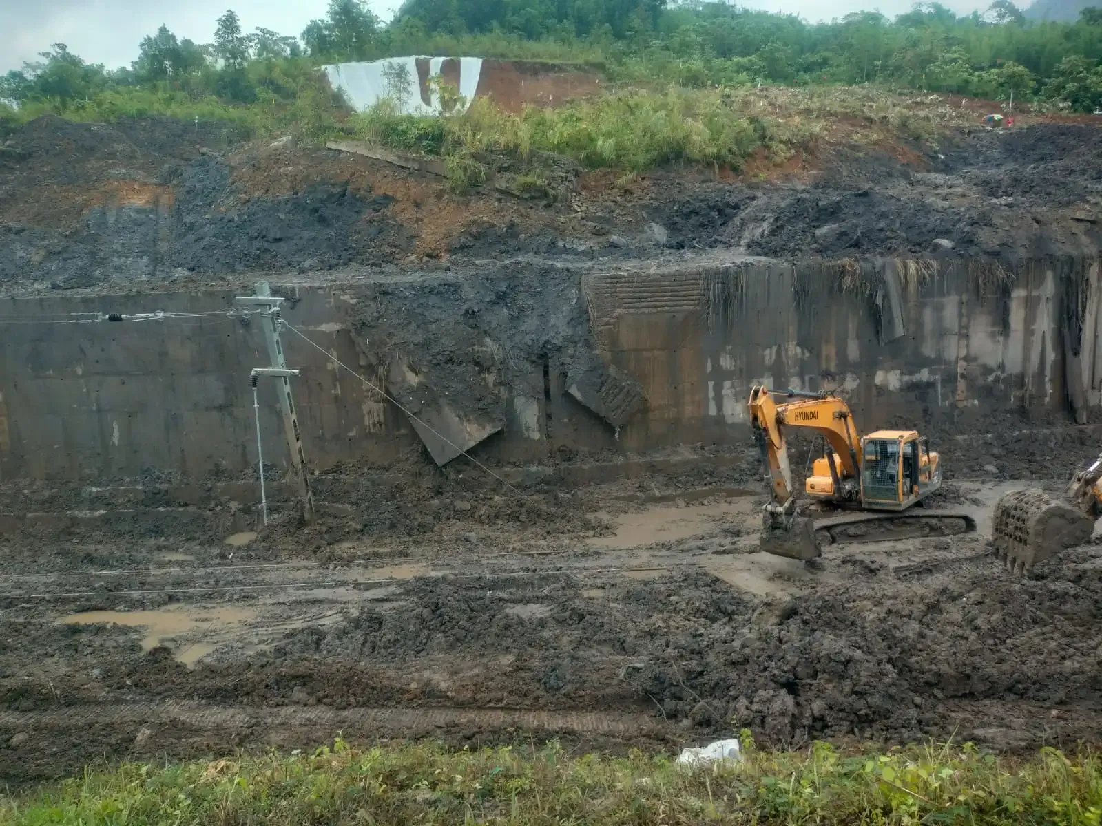 What caused the disruption of train services in NE?