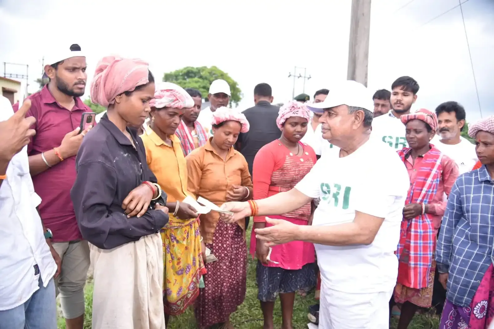 How is the Tripura Agriculture Dept aiming to boost hybrid rice cultivation?