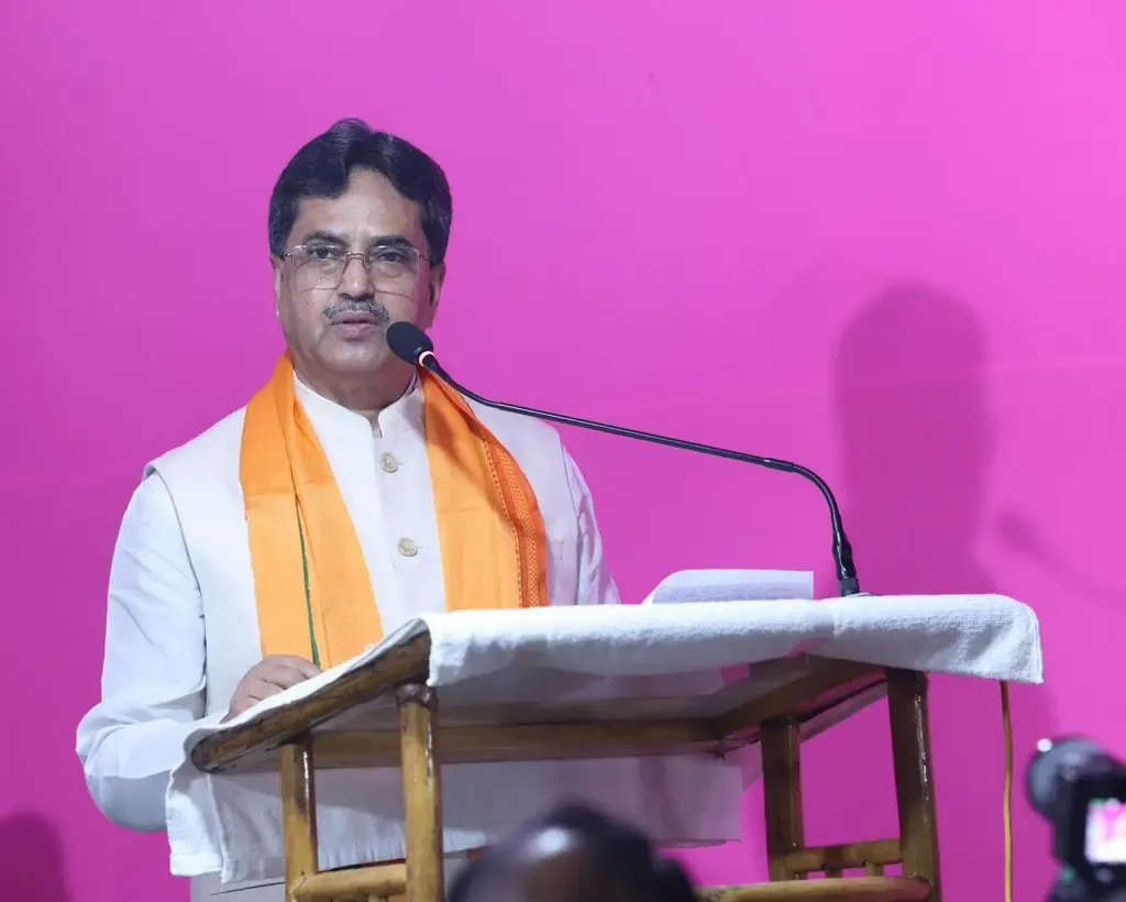 Tripura govt strengthening Panchayats Raj system for sustainable development: CM Saha