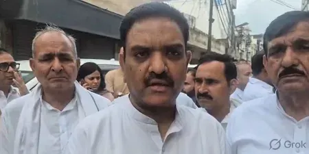 त्रिपुरा के डीजीपी अनुराग के अंतिम संस्कार में शामिल हुए मंत्री असीम अरुण, बोले- उनके जैसा योद्धा कम होता है