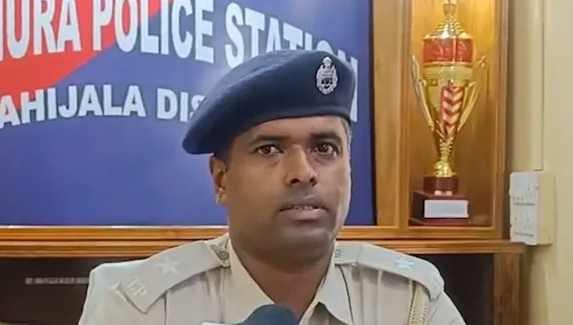त्रिपुरा पुलिस का बड़ा ऑपरेशन: कमलनगर में ज़मीन खोदकर निकाला ₹26 लाख का 129 किलो गांजा