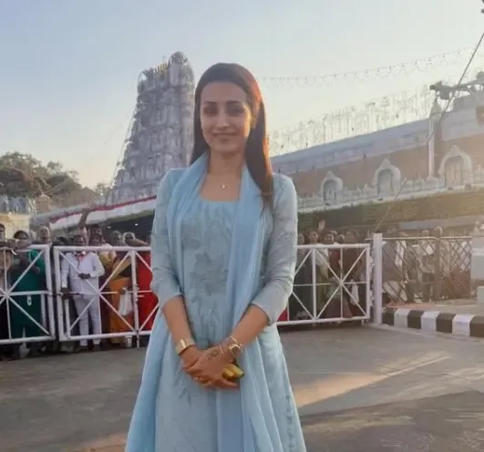 Did Trisha Krishnan Seek Blessings at Sri Venkateswara Temple in Tirupati?