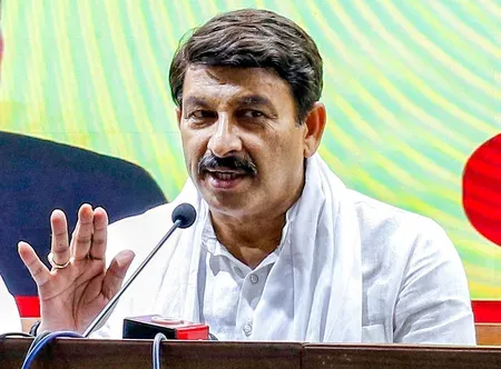 BJP MP Manoj Tiwari targets Kejriwal over Sundarkand, Krishna Janmabhoomi