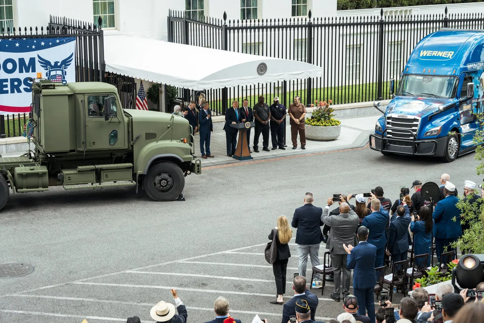 Trump Admin Targets Foreign Trucking Licenses, Fast-Tracks Veterans