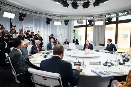 Trump praises UAE ties at G7, says Iran deal will cut oil prices