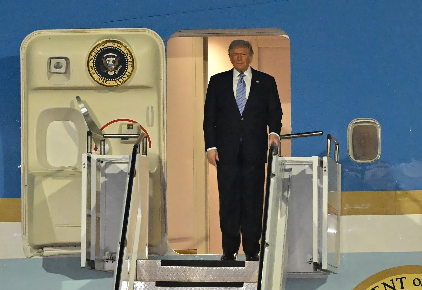 Trump heads to G7 in France with trade, AI and Ukraine on agenda