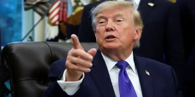 Trump in no rush for Canada trade talks, accuses Ottawa of dishonesty