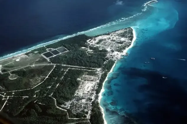 क्या ट्रंप ने चागोस द्वीप का मुद्दा उठाया और यूके के फैसले को 'बेवकूफी भरा' बताया?