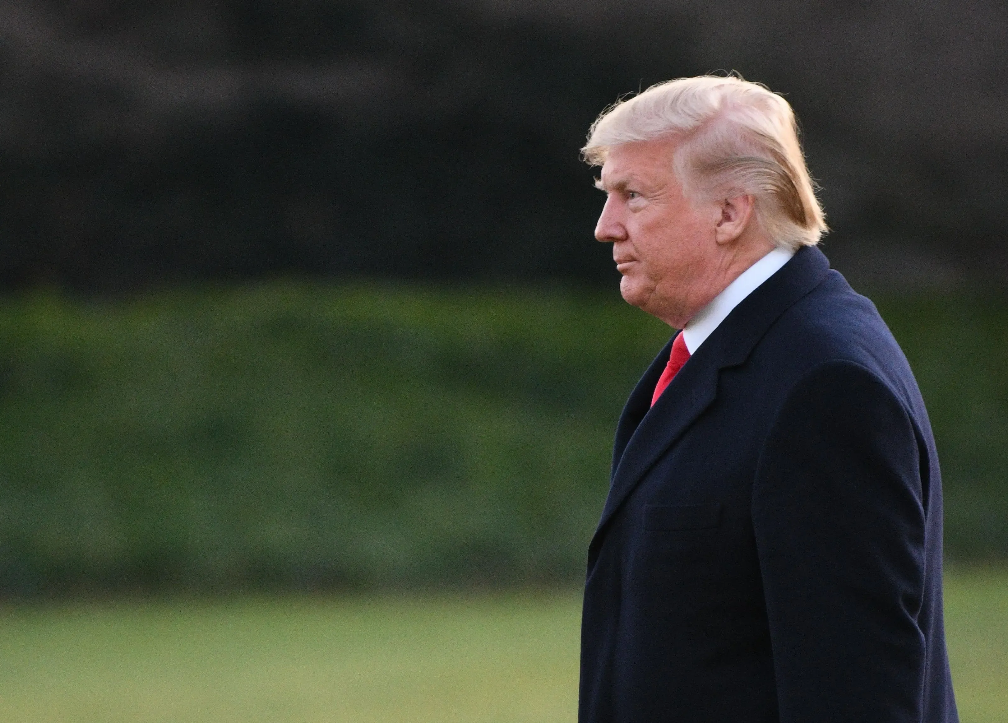 क्या ट्रंप ने यौन पीड़िता के साथ घंटों बिताए? डेमोक्रेट्स ने जारी किया ईमेल, व्हाइट हाउस ने आरोपों को किया खारिज