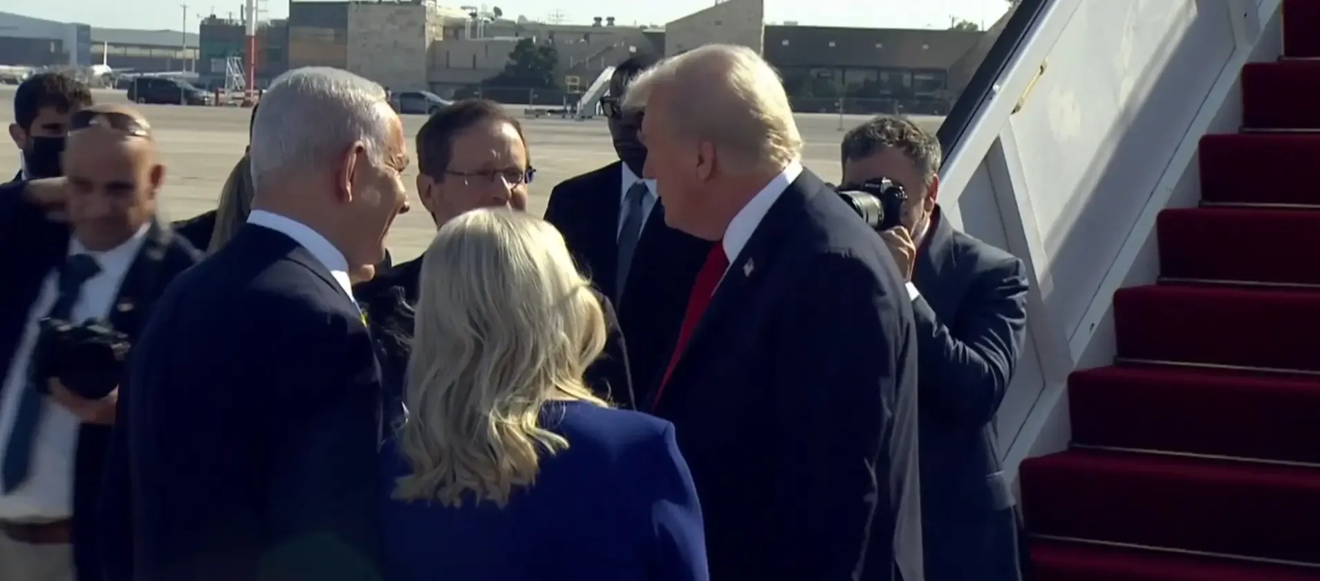 Did Trump Receive a Hero's Welcome in Israel as Hamas Releases Hostages?