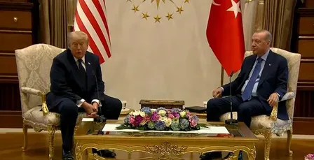 Trump says Ukraine peace deal is nearing after talks with Putin, Zelensky