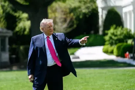 Trump Hints at Progress in Iran Deal and Ceasefire Negotiations