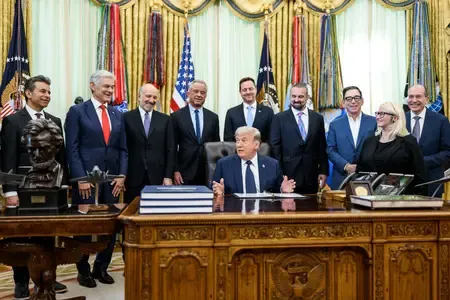 Trump Announces Historic Drug Price Cuts: 17 Pharma Giants Agree