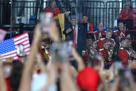 Trump tells voters 'pretend I'm on ballot' as GOP midterm hopes dim