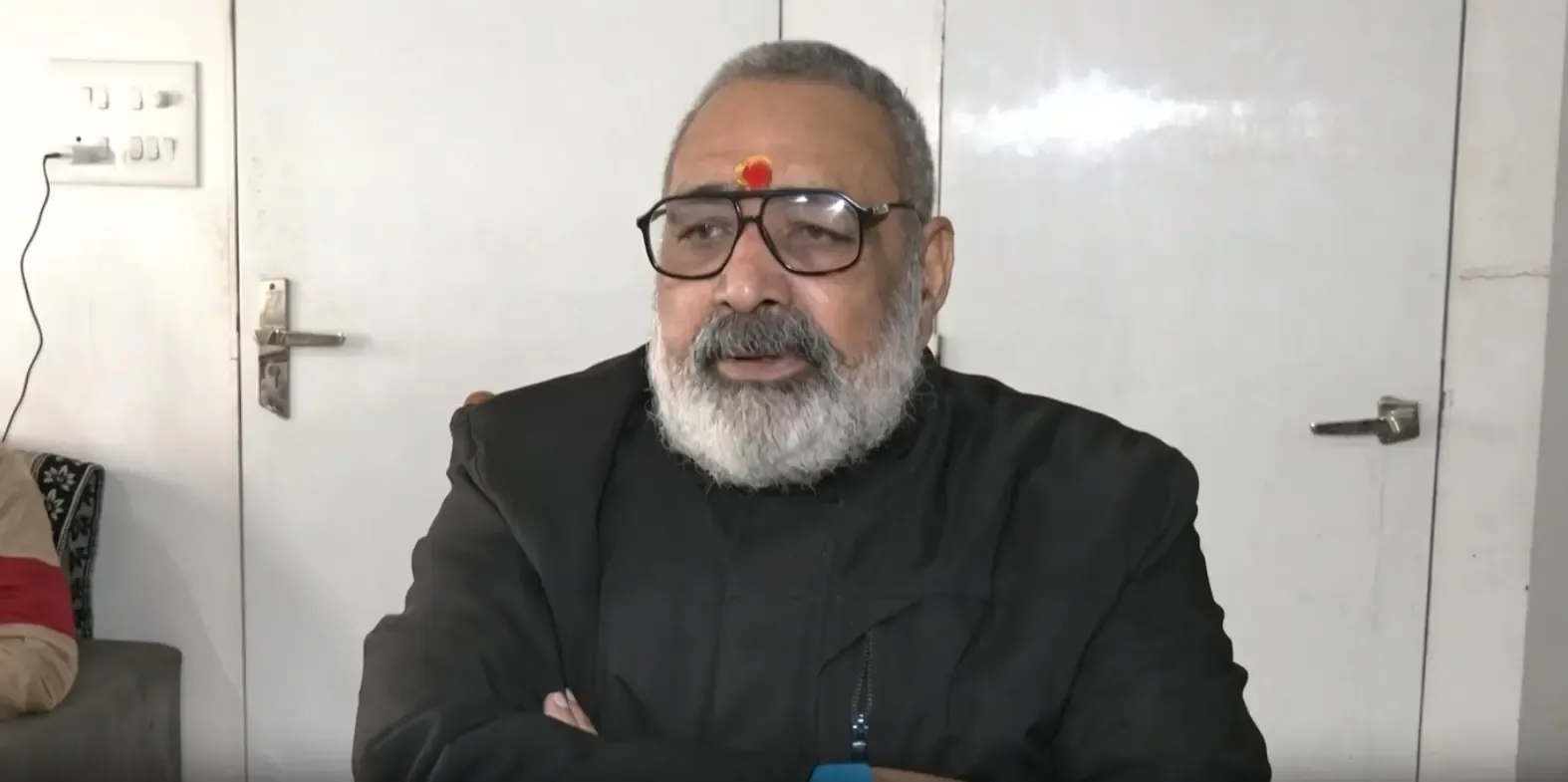 क्या टुकड़े-टुकड़े गैंग के लोग गलतफहमी में न रहें? जेएनयू कैंपस में नारेबाजी पर बोले गिरिराज सिंह