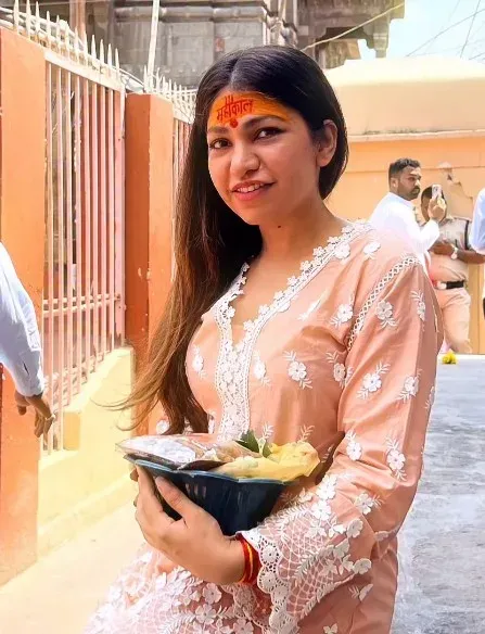 तुलसी कुमार ने महाकालेश्वर ज्योतिर्लिंग के किए दर्शन, परिवार संग उज्जैन में मिला आध्यात्मिक सुकून