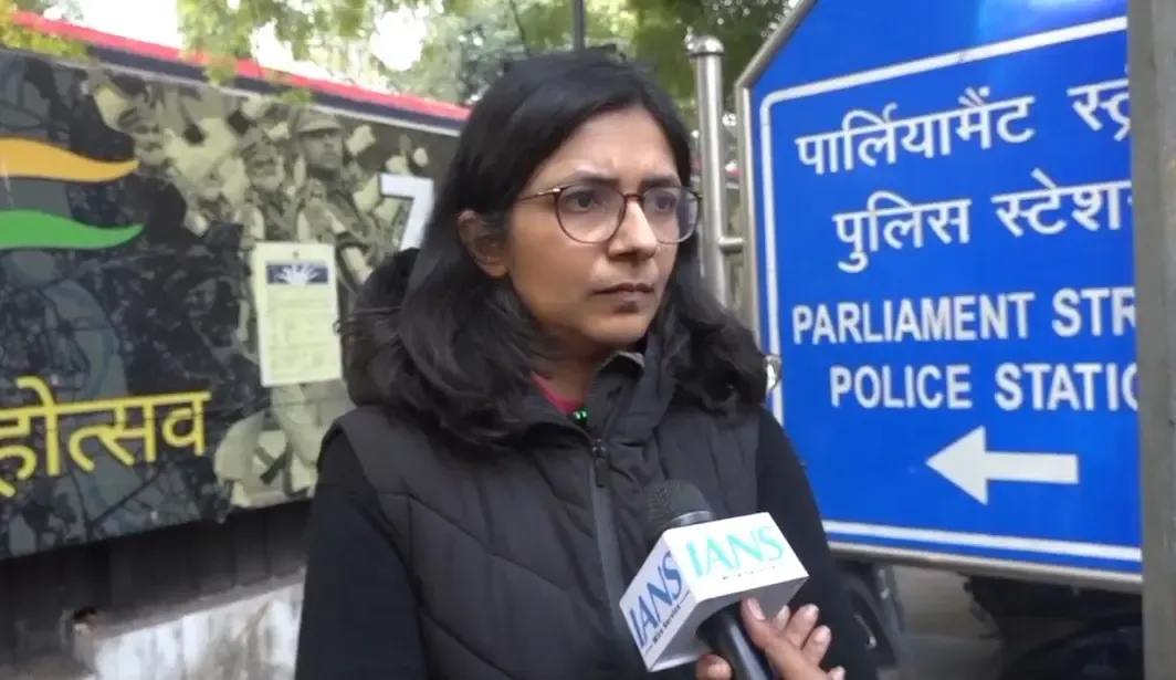 Swati Maliwal Critiques Kejriwal for Delhi's Garbage Crisis