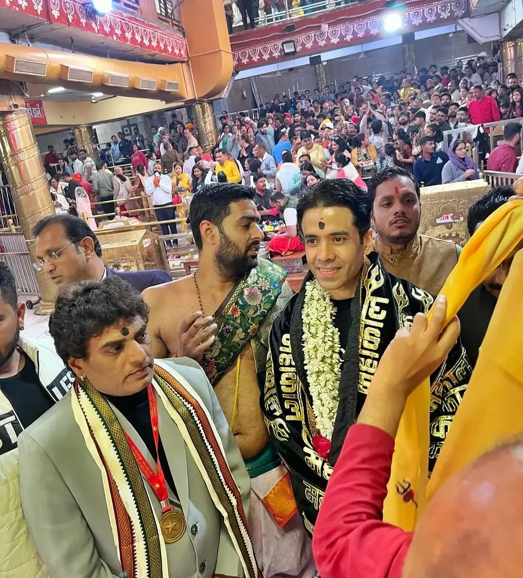 Tusshar Kapoor Offers Devotional Prayers at Mahakaleshwar Temple