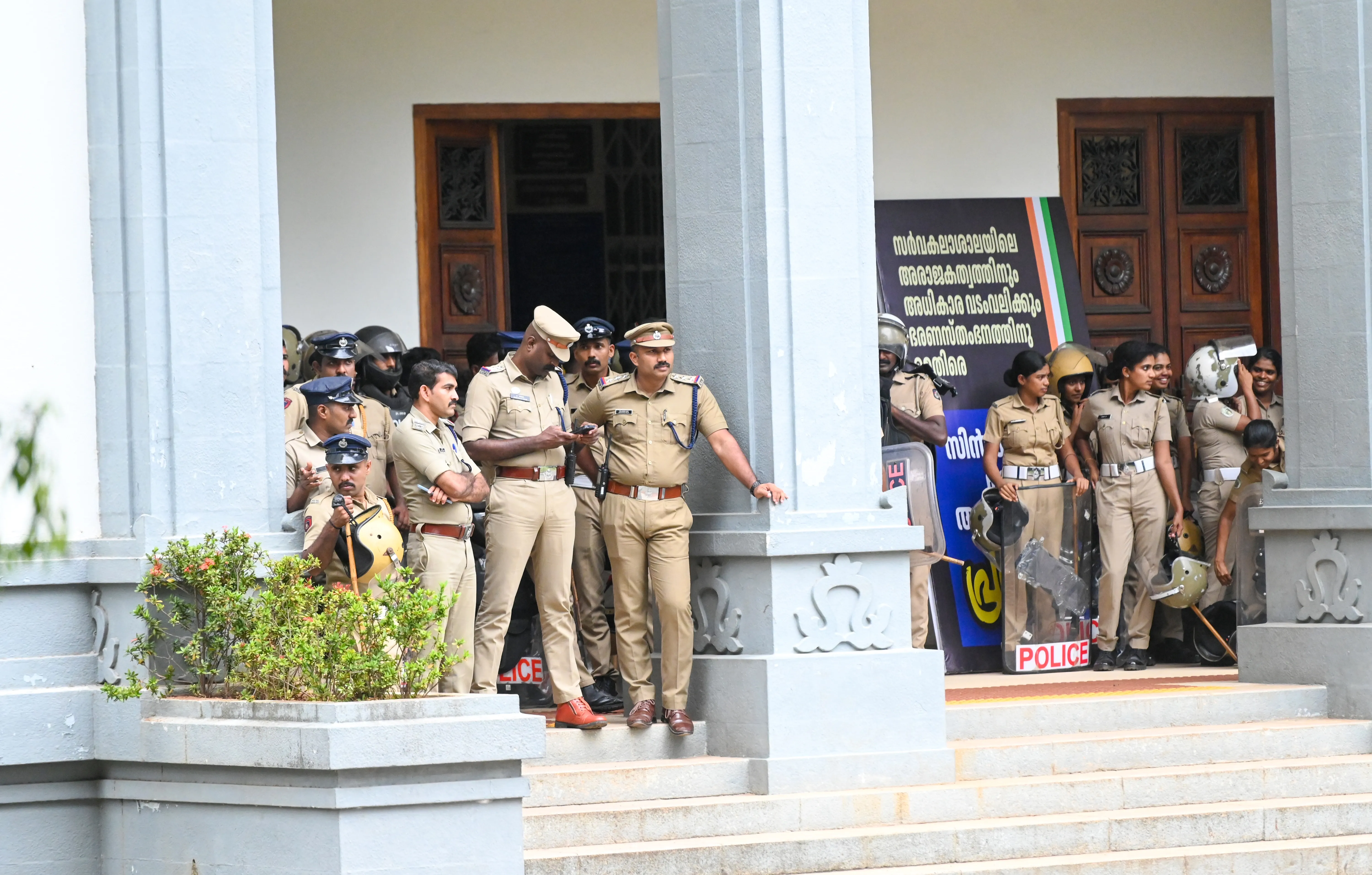 What Is the Latest Power Struggle at Kerala University?