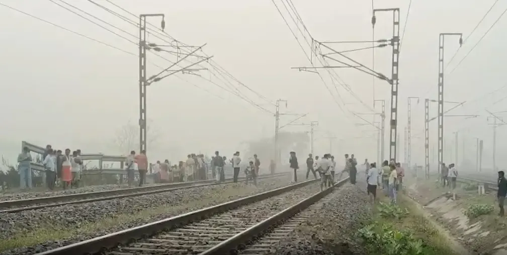Tragic Train Accident Claims Lives of Two Brothers in Bihar