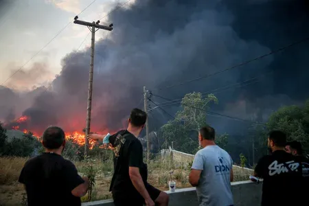 Two dead, four injured in Salamina wildfire as Greece's summer toll hits eight