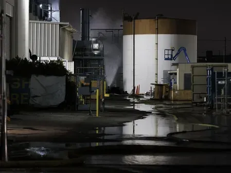 Chemical tank implosion at Longview paper mill kills 2, 9 missing feared dead