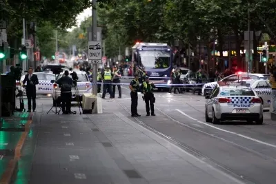 Queensland police shooting in Cairns: 2 people shot, probe launched