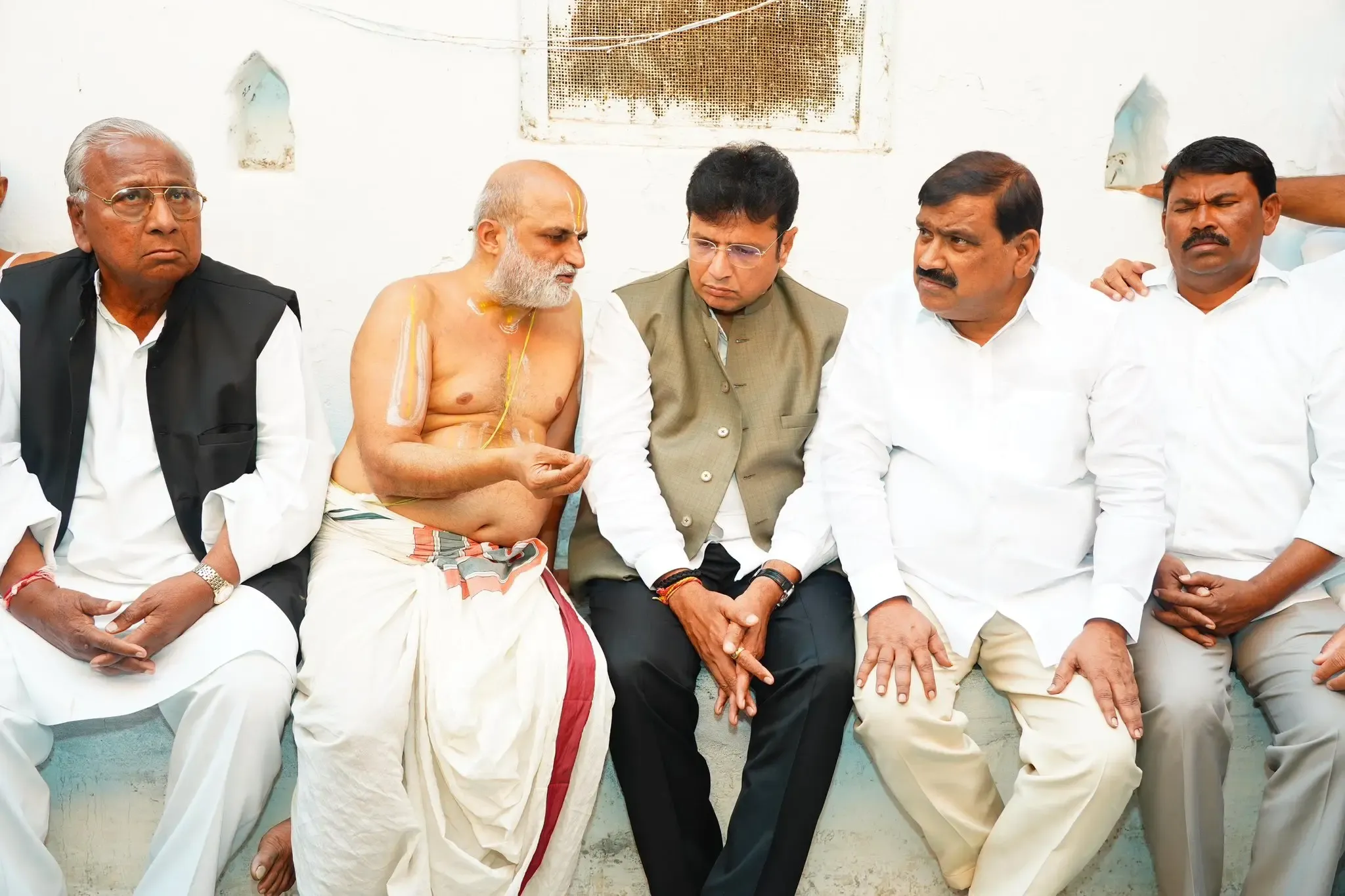 Telangana Ministers Visit Priest of Chilkur Balaji Temple After Assault