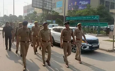 त्योहारों से पहले नोएडा में चाक-चौबंद सुरक्षा, पुलिस का व्यापक निरीक्षण अभियान