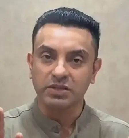 उद्धव और राज ठाकरे को मराठी मानुष नहीं, परिवार और पावर से प्यार: तहसीन पूनावाला