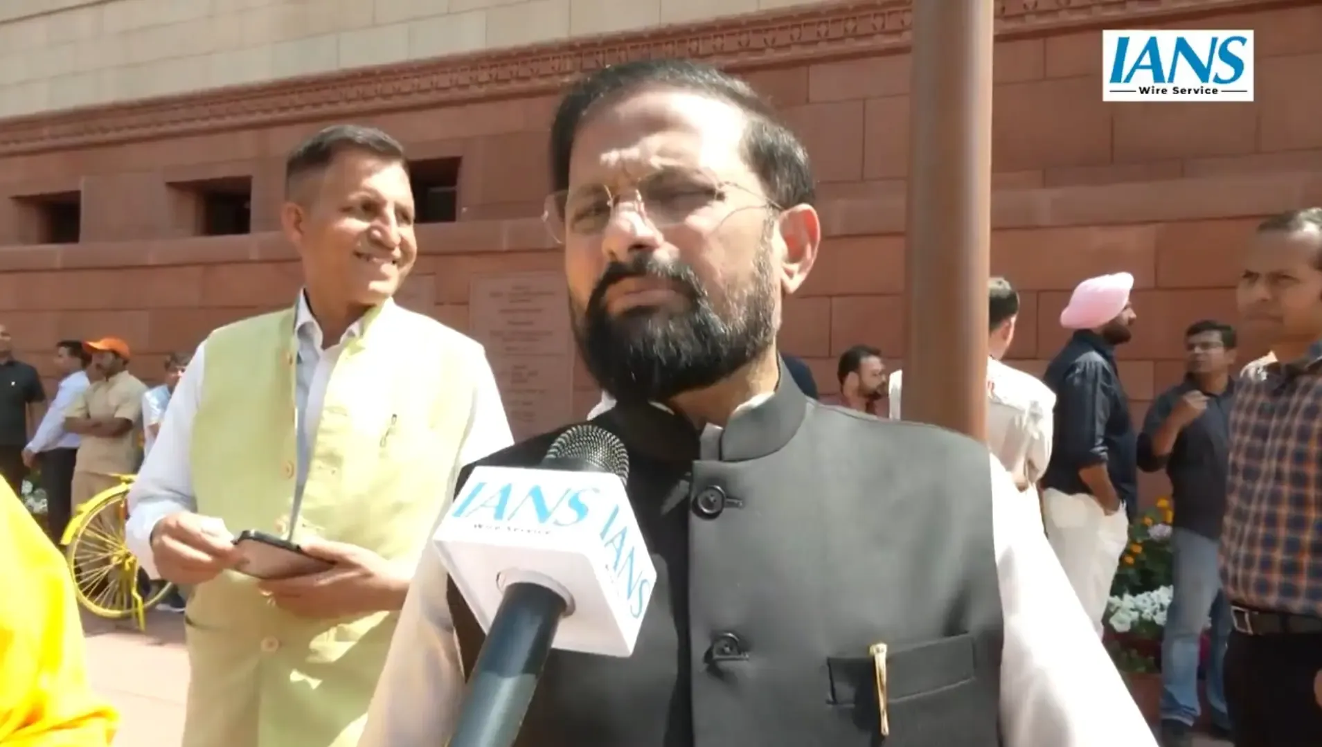 Eknath Shinde Faction Accuses Uddhav Thackeray of Hijacking Shiv Sena