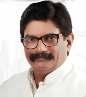Uddhav Thackeray Faces Setback as Senior Member Resigns Before BMC Elections