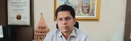 उज्जैन : महाकालेश्वर मंदिर के गर्भगृह में ड्रेस कोड को लेकर विवाद, महंत और पुजारी में धक्का-मुक्की