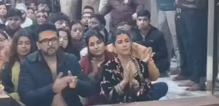 उज्जैन महाकालेश्वर मंदिर पहुंचीं निमरत कौर, भस्म आरती में हुईं शामिल 