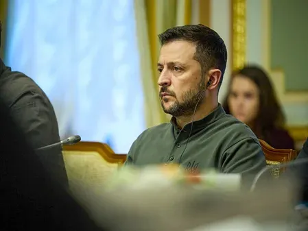 Zelenskyy warns of imminent large-scale Russian strike, urges US air defence push