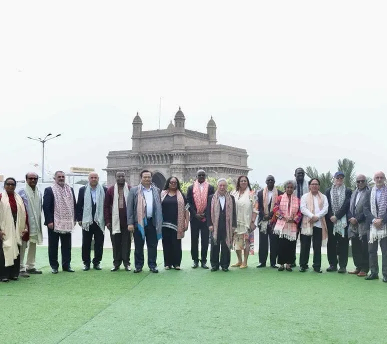 17 UN Permanent Representatives celebrate India's handloom heritage in Mumbai