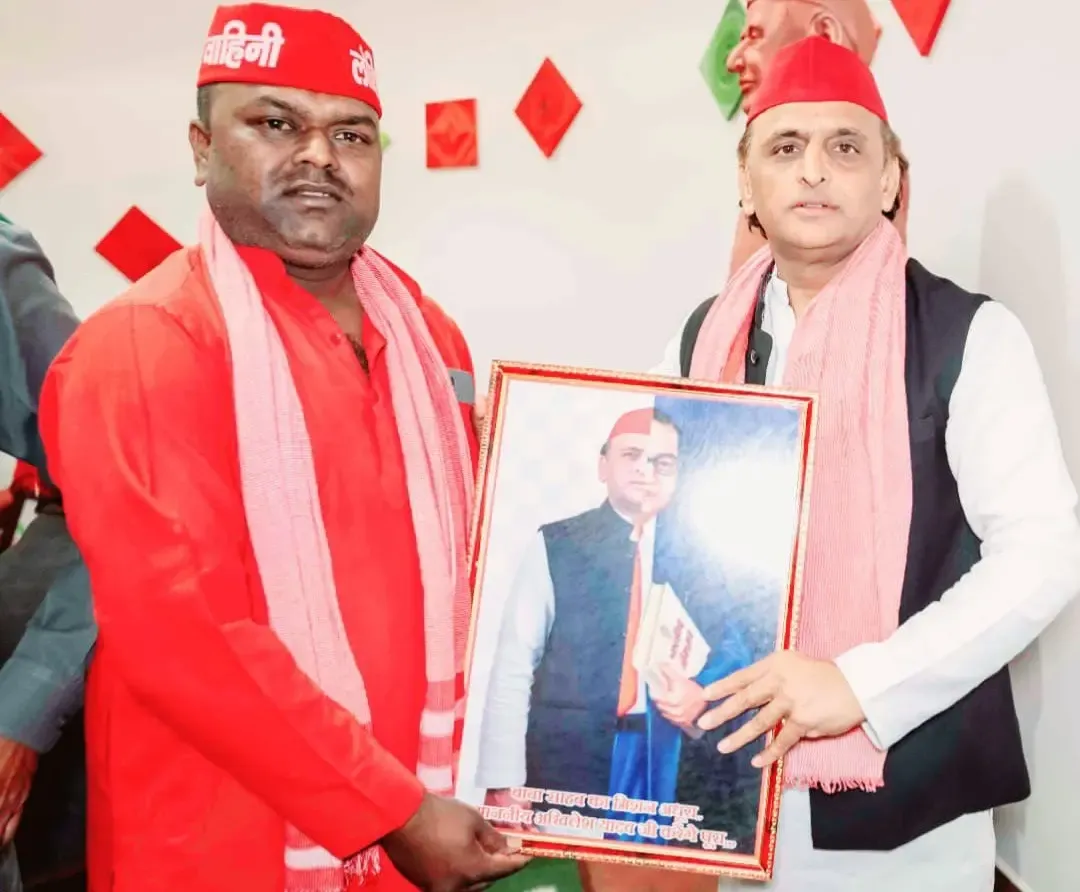 Why is BJP Upset with SP’s Akhilesh and Babasaheb Poster?