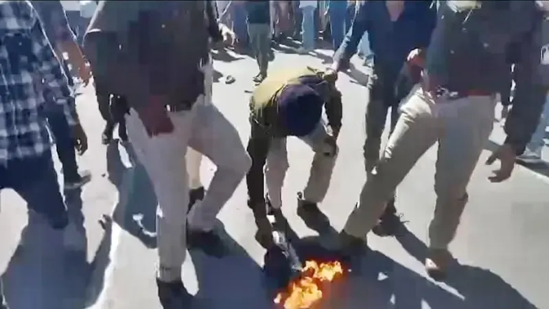 Protesters in Pithampur Attempt Suicide Over Union Carbide Waste Disposal, CM Yadav Blames Congress