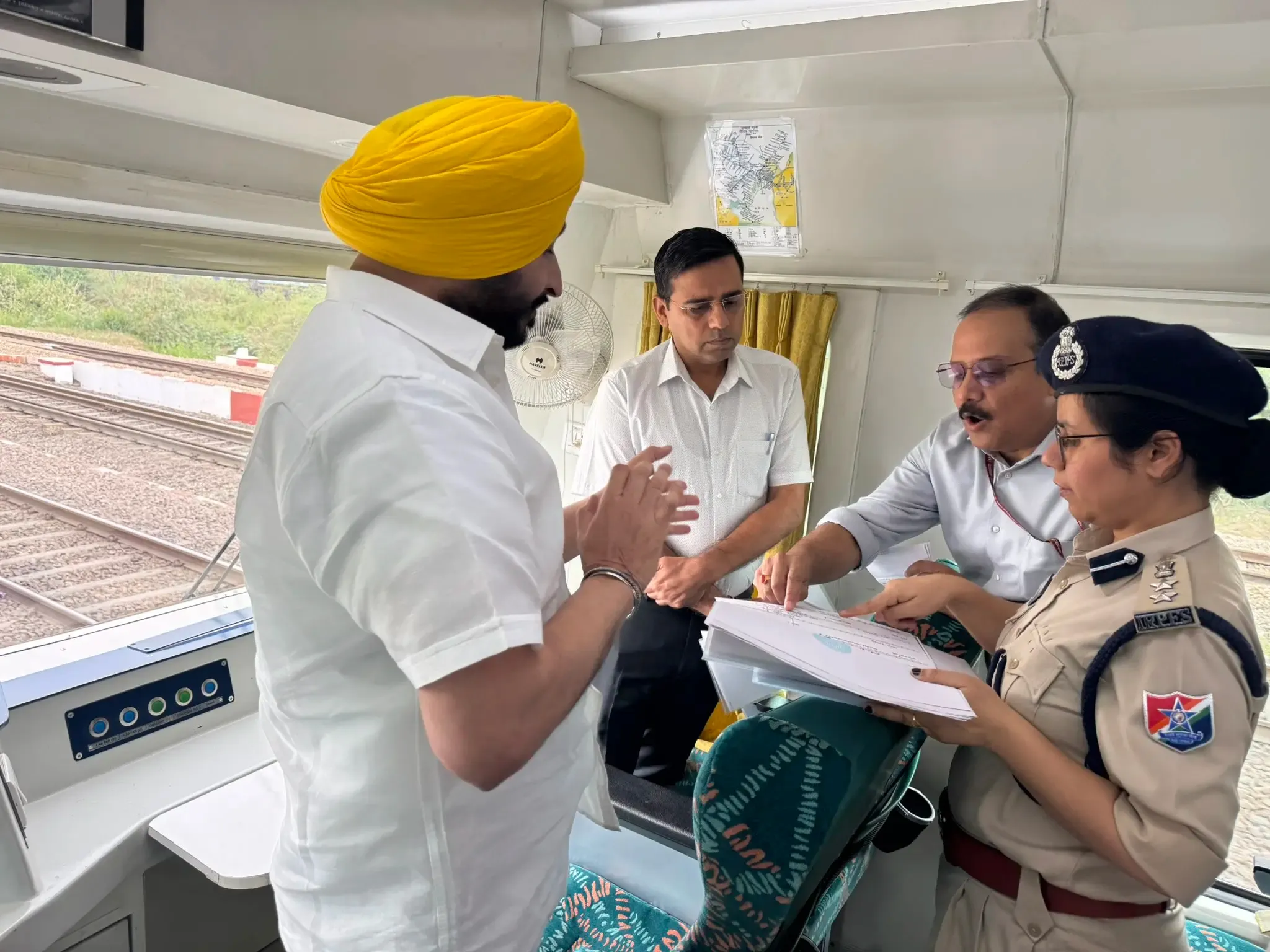 Ravneet Singh visits Shambhu blast site, orders 24-hr EDFC patrols