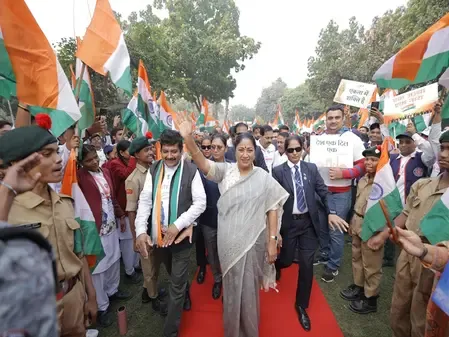 'यूनिटी मार्च': दिल्ली की सीएम रेखा गुप्ता ने 'स्वदेशी' और 'ड्रग-फ्री इंडिया' का किया वादा 