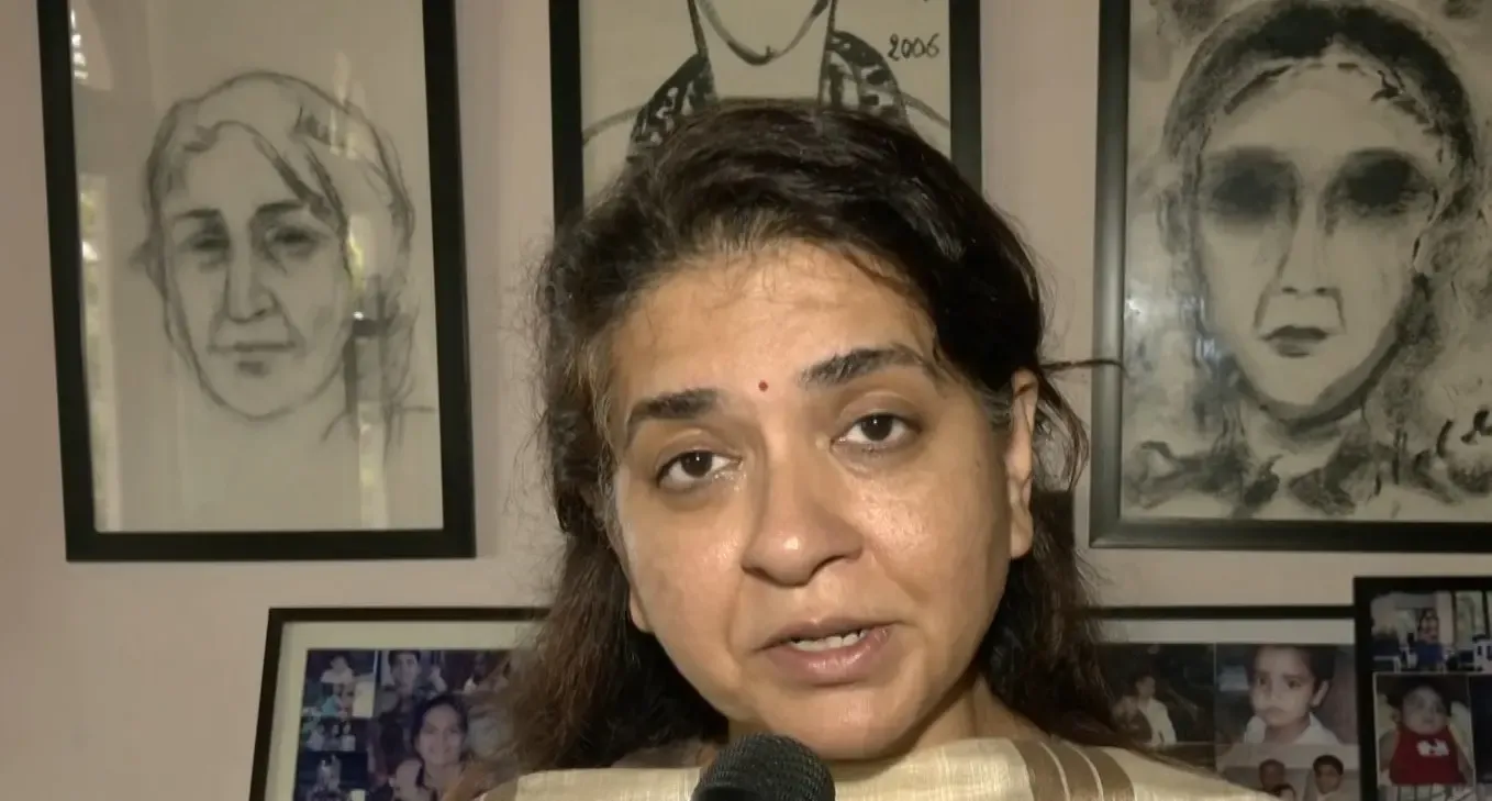 सीजेपी प्रोटेस्ट पर शिवसेना का पलटवार: 'उनके पास कोई जायज़ मुद्दा नहीं', शाइना एनसी और मनीषा कायंदे का विपक्ष पर निशाना