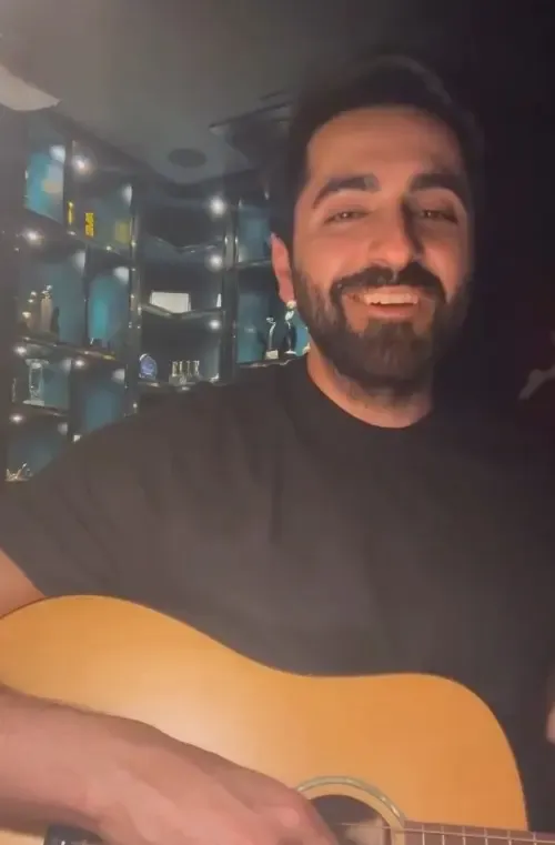 आयुष्मान खुराना ने दी आशा भोसले को भावभीनी श्रद्धांजलि, जनाई भोसले का संदेश- जिंदगी को जिएं उनके जैसे