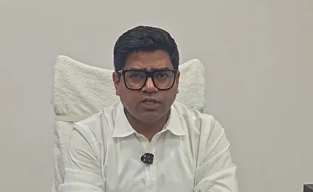 उन्नाव शिक्षा घोटाला: ₹3 करोड़ के गबन में दो गिरफ्तार, डीएम घनश्याम मीणा बोले — दोषी बख्शे नहीं जाएंगे